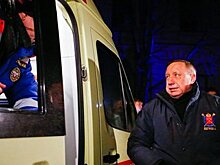 На место обрушения дома в Петербурге приехал губернатор