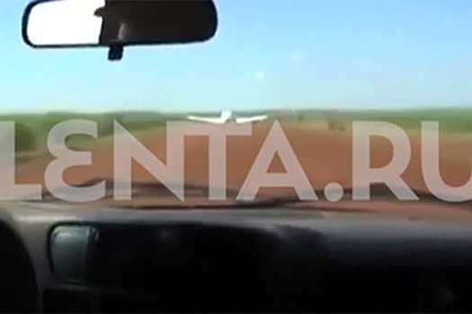 Задержание самолета с грабителями банка в Парагвае попало на видео