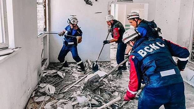Добровольцы-спасатели восстановят разрушенные дома своими руками