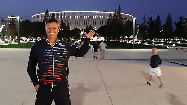 Детский футбольный тренер спас ребенка из горящей машины