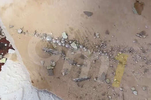 В Омске мужчина вскрыл потолок во время ремонта и обнаружил там ртуть