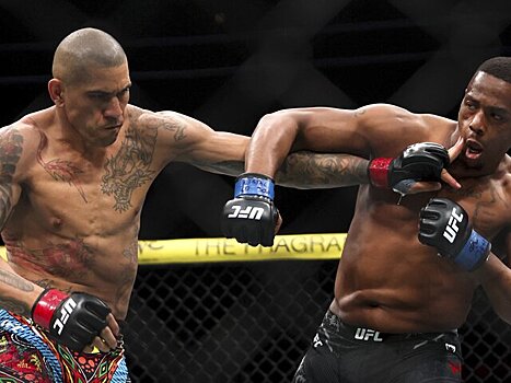 Перейра защитил пояс в полутяжелом весе в главном бою турнира UFC 300