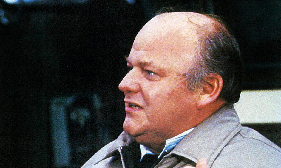 19 сентября 1988 года Рой Киннир упал с лошади во время съёмок фильма «Возвращение мушкетёров» и получил серьёзный перелом таза. Он был немедленно доставлен из Толедо, где снимался эпизод, в больницу Мадрида, но умер там на следующий день от инфаркта