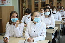 Студенты‑медики волонтерских центров ЕР помогают врачам в Covid‑больницах