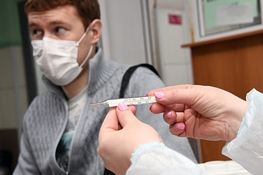 Врачи рассказали об эффективной защите от гриппа детей и взрослых