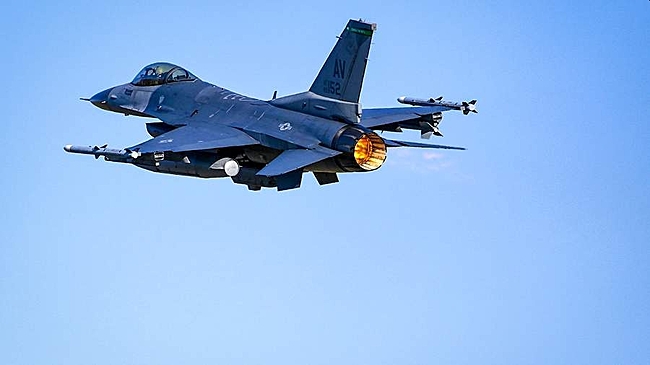 Бельгия на годы отложила поставку истребителей F-16 Украине