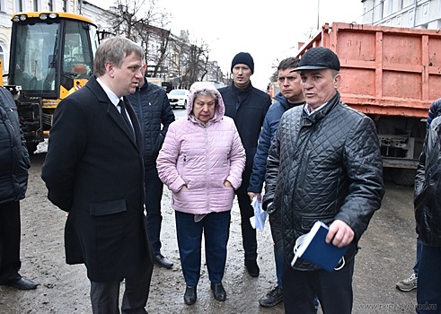 Мэр Пензы провел совещание по организации работ на улице Московской