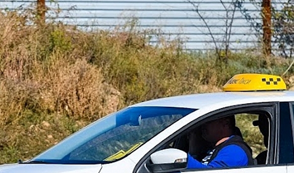 Волгоградские таксисты могут получить штраф за нелегальную перевозку пассажиров