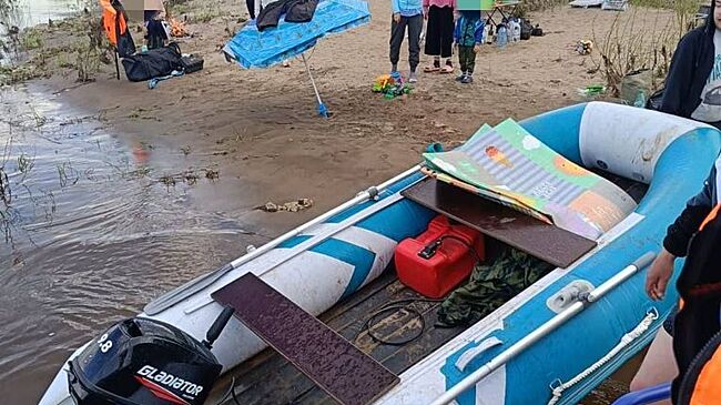 В Удмуртии отдыхающие на Каме лишились лодки из-за прилива