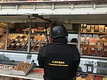 Не платишь налоги — сноси киоск: мэрия Екатеринбурга ликвидирует 300 нестационарных объектов