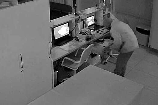 В Сыктывкаре задержали мужчину, который ограбил клинику и сбежал через окно