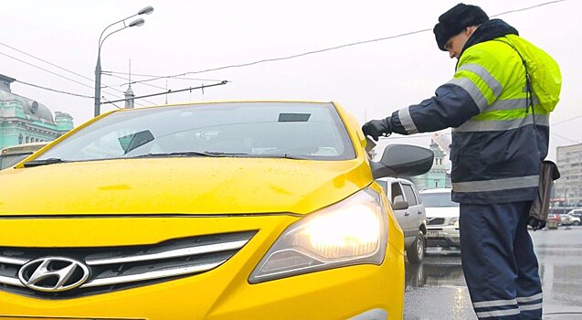 Больше всего автобусов и такси эвакуировали на штрафстоянки из района Ясенево