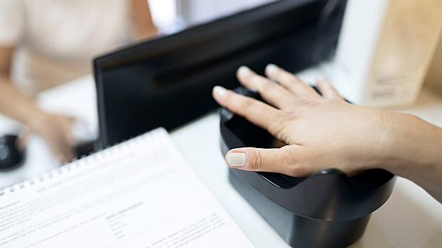 В МФЦ появятся стойки самообслуживания по биометрии