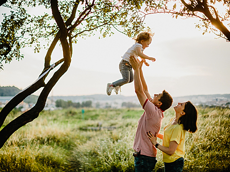 Как перестать нервничать из-за детей и научиться доверять себе: отвечает Людмила Петрановская