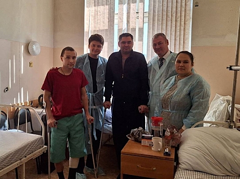 Cкрипач Пётр Лундстрем выступил перед ранеными участниками спецоперации в военном госпитале Читы