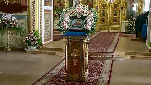 Православные празднуют Покров Пресвятой Богородицы