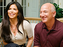 Миллиардер Безос заказал в ресторане вино за $4 тысячи в честь помолвки