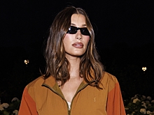 Жена Джастина Бибера опубликовала фото в укороченной шубе