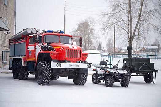 Кирсинские пожарные получили новую технику и оборудование