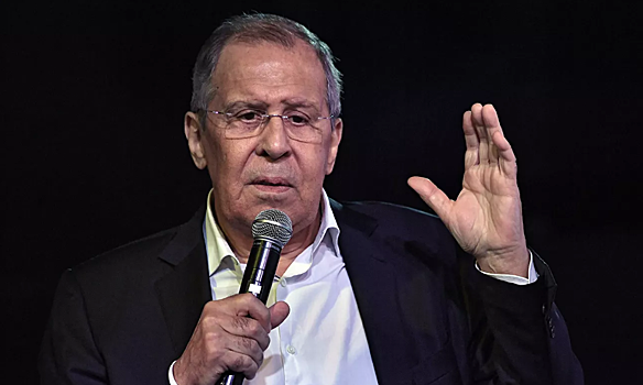 Улыбаются и машут: с подачи Лаврова запустили новый флешмоб