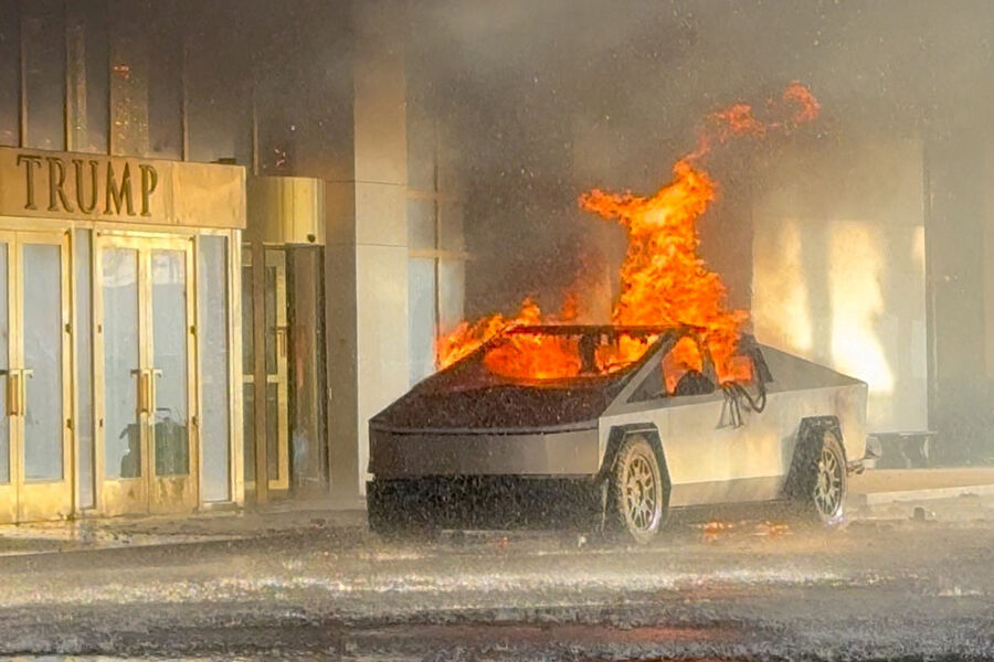 NBC: в США произошло не менее 10 актов вандализма в отношении Tesla