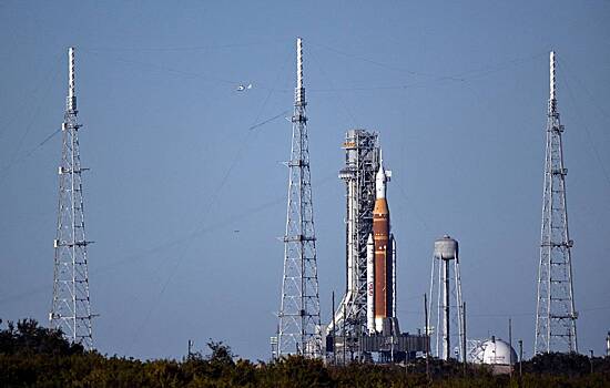 НАСА перенесло запуск миссии к Луне