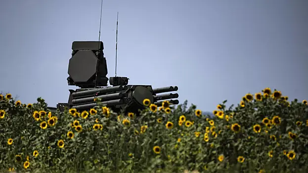 Атака БПЛА на регионы России: падение обломков и пожары