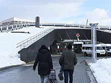 Столичный метрополитен помог пассажиру вернуть забытые у банкомата 100 тыс. руб.