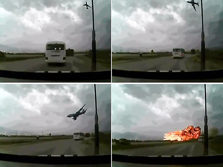 В погоне за новыми эмоциями и возбуждающим страхом мы открываем завесу все дальше и дальше. Но где та черта, которую не решится перейти наше любопытство? И есть ли она вообще? На фото: крушение грузового самолета в Афганистане