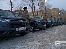 В Оренбурге лесничим и охотоведам вручили новые снегоходы и внедорожники