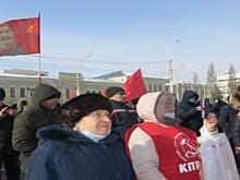В Коми у членов КПРФ прошли обыски после избиения журналистки в партийном офисе