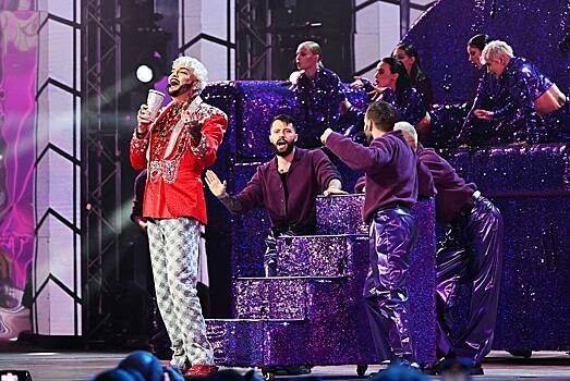 Киркоров назвал виновного в своем падении во время концерта