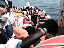 Франция примет "избранных" с судна Aquarius