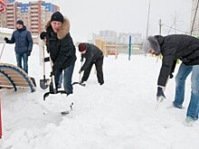 Убирать снег с детских площадок татарстанцам придется за свой счет — ТСЖ и УК это делать не обязаны