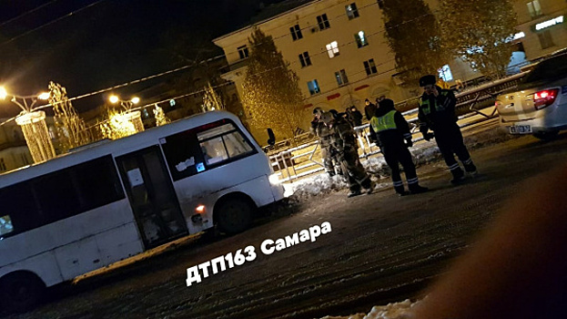 Водитель автобуса наехал на пешехода и раздавил его насмерть в Самаре