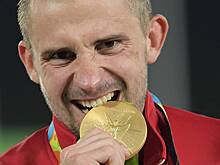 Олимпийский чемпион призвал россиян выступать под нейтральным флагом