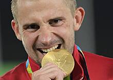 Олимпийский чемпион призвал россиян выступать под нейтральным флагом
