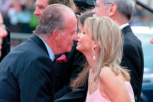 Бывший испанский король Хуан Карлос выиграл дело о домогательстве у любовницы