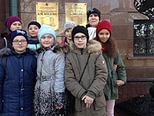Школьники из Черемушек посетили галерею Александра Шилова