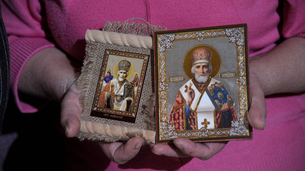 Студентам посоветовали молиться святому Николаю перед экзаменами