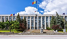 Парламент и кабмин Молдавии отказались подчиняться КС