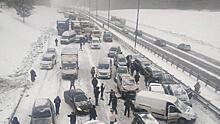 Десятки машин столкнулись под Москвой