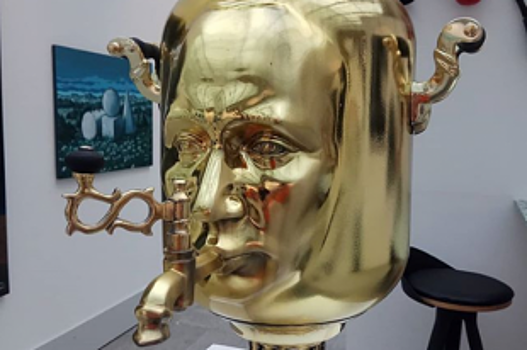 Красноярский художник продал самовар с лицом Путина за 10 000 евро