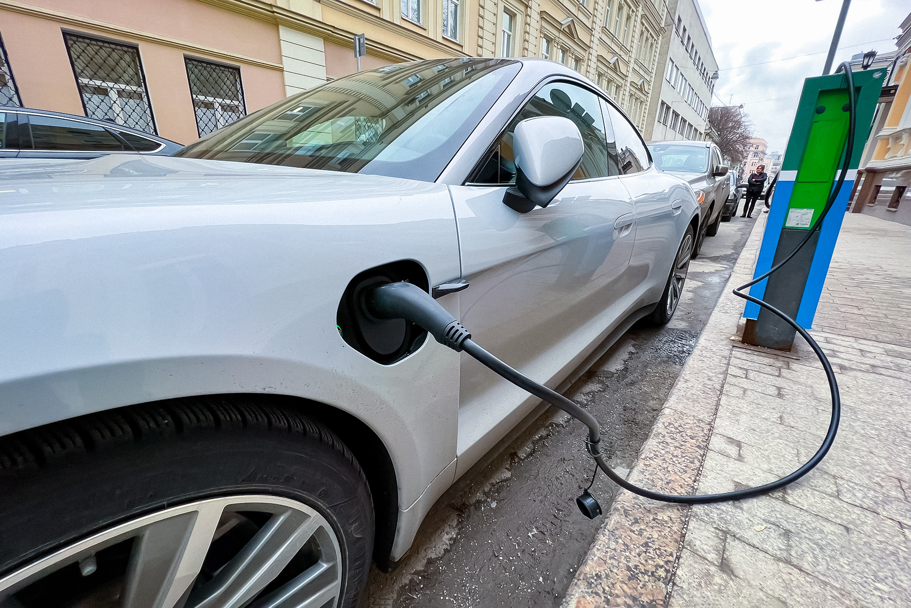 Владельцев электрокаров в Москве обяжут платить транспортный налог