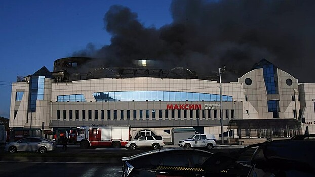 Прокуратура Владивостока проводит проверку после пожара в ТЦ "Максим"