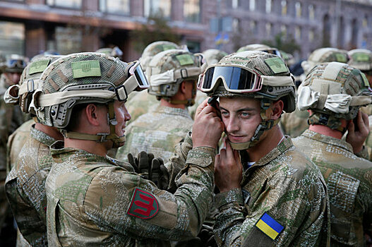 "Раскулачивание" россиян, бунт украинских военных и другие события дня