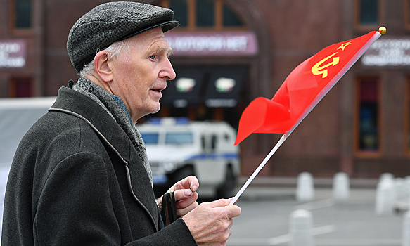 Россиянам пообещали двойную пенсию в декабре