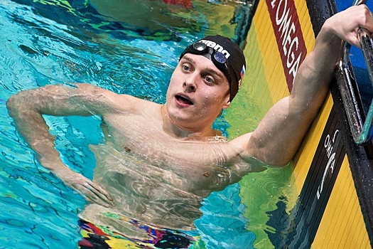 Золотые медали российских пловцов отдали спортсменам из США