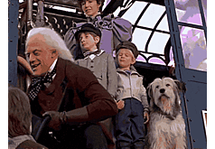 Киноляпы заднего плана: актеры массовки, которые облажались