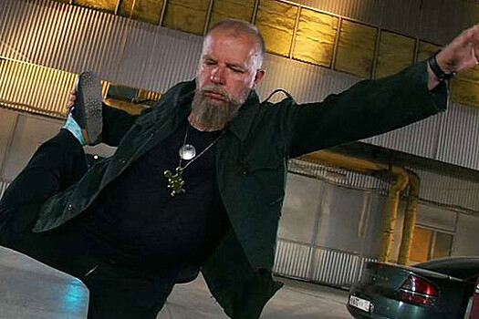 Неизвестные избили железной палкой Пахома из "Зеленого слоника"